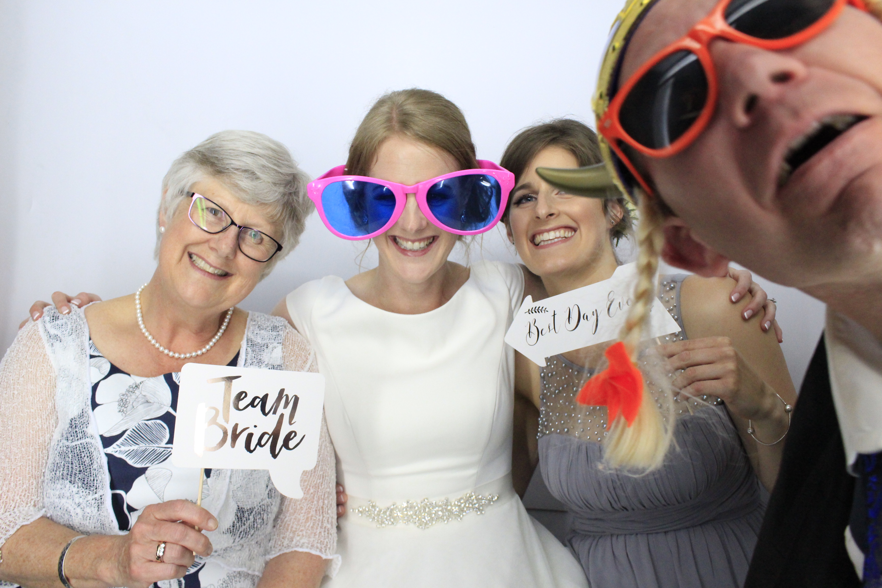 Andy and Emma's Wedding | View more photos from the event at gallery.myphotoboothexperience.co.uk/u/MyPhotoBoothExperienceLtd/Andy-and-Emmas-Wedding